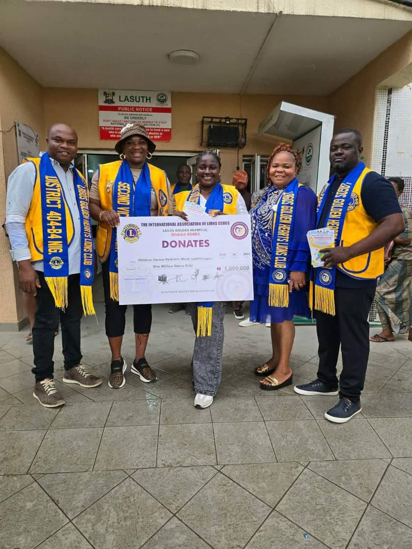 DONATION OF 1MILLION NAIRA TO THE PAEDIATRIC WARD OF LASUTH BY LAGOS GOLDEN HEARTS LIONS CLUB DISTRICT 404B4 NIGERIA